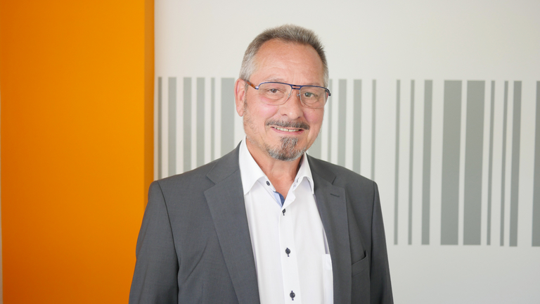 Portraitfoto Hans-Jörg Jakob, Geschäftsführer der Hospital LogiServe GmbH